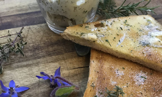 Kräuterbutter mit Wetterwirtschaft - vegetarisch - DER KLEINE BERGMANN