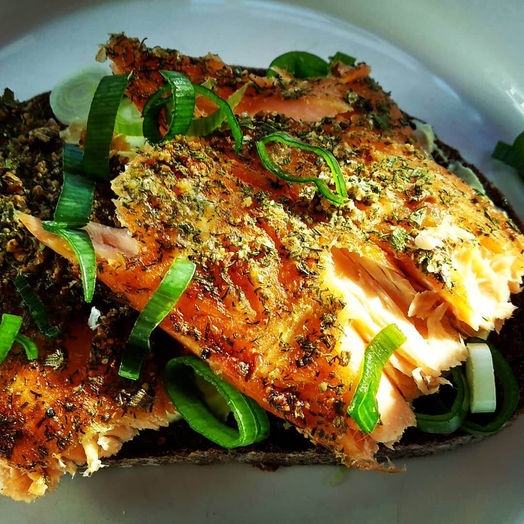 Rhein-Glut-Brotherhood Flammlachs - DER KLEINE BERGMANN