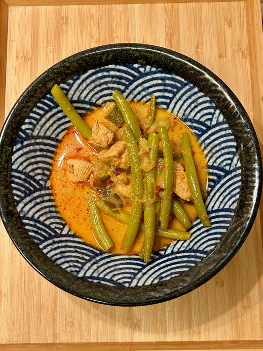 Chili Curry Hühnersuppe mit unserem Koks Currypulver – Aromatisch und Cremig